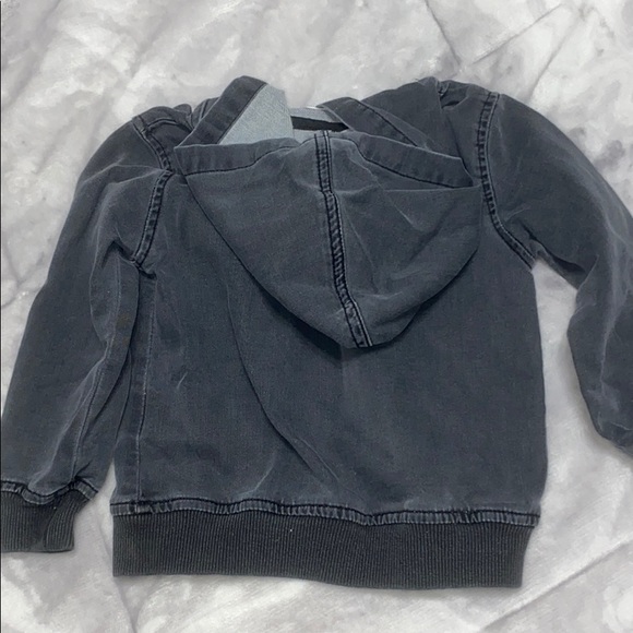 Gently used Levis jean jacket for toddler - Picture 3 of 3